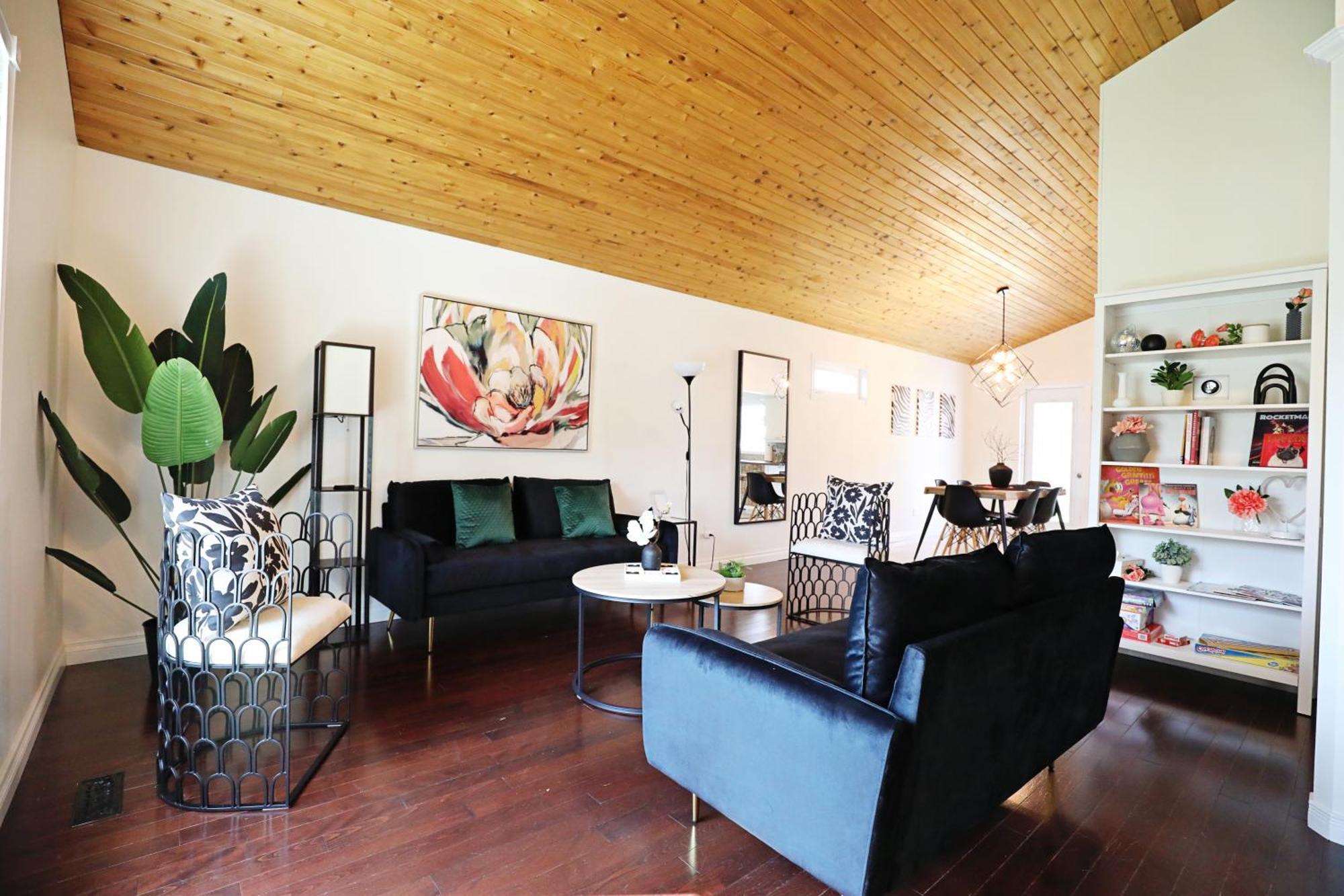 Family Pet Friendly Ac Near Wem * Edmonton